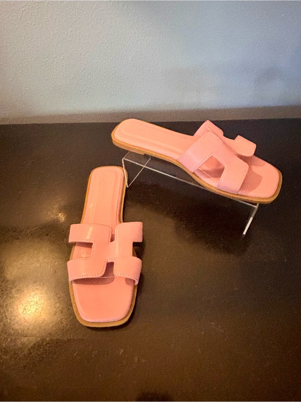 Never Worn Women's Pink Slide Sandals - Picture 7 of 9